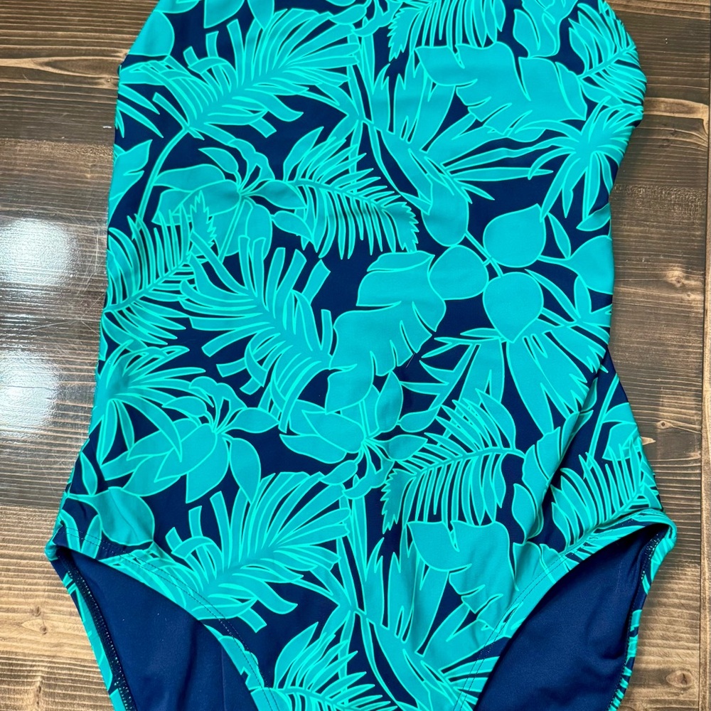 Land’s End Teopical Leaf Print One-Piece Swimsuit - Picture 3 of 5